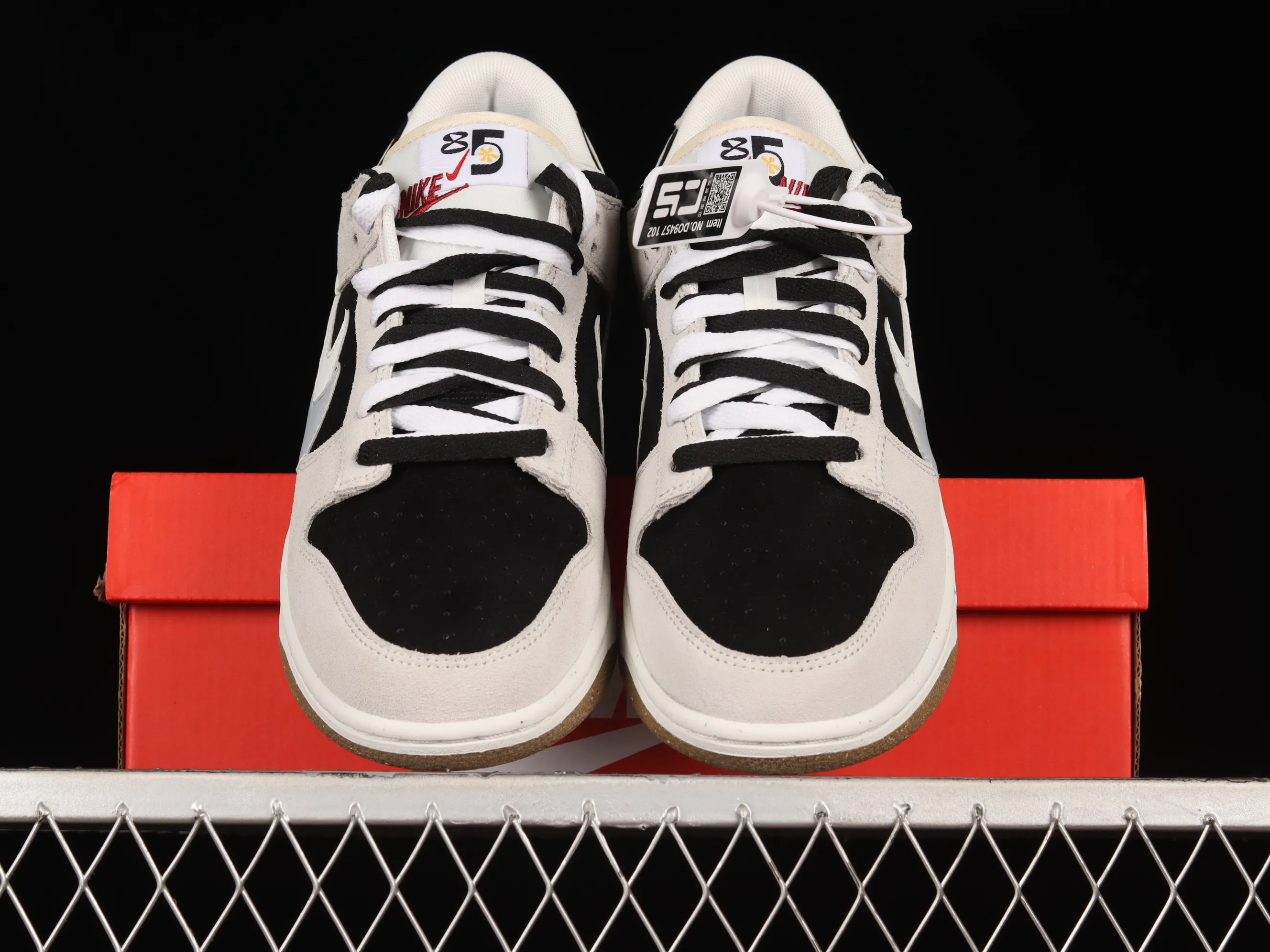 All categories Nk SB Dunk series Nk SB Dunk Low low-top sneakers Nk SB Dunk Low "85" gray and white double hook SB low-top sports and leisure sneakers DD9457-102